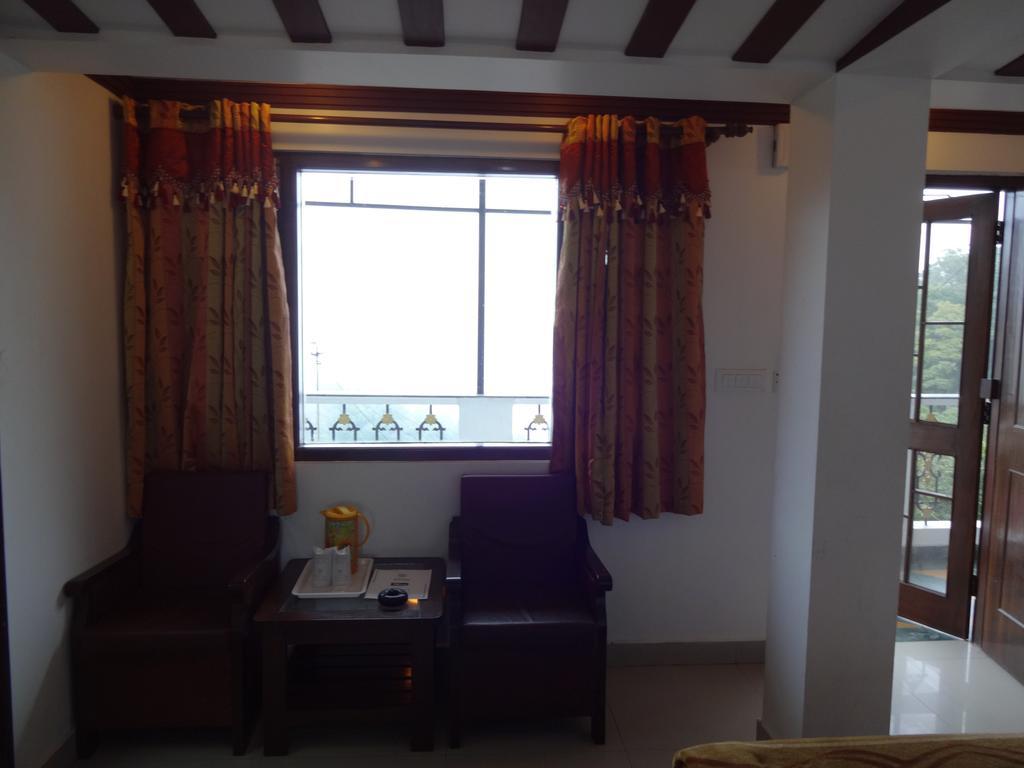 Hotel Ratan Dehradun Exterior photo